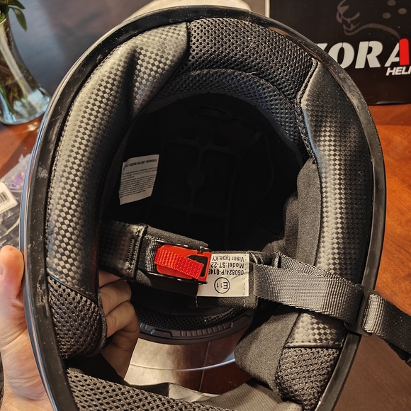 DRAX Black Motorcycle Helmet - Picture 5 of 8